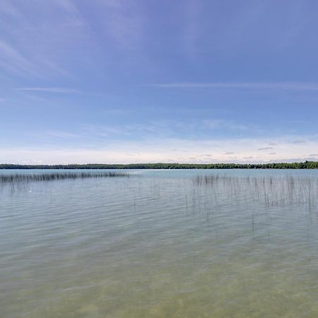 Lakefront Deer River Apt With Dock, Fire Pit And Patio ภายนอก รูปภาพ